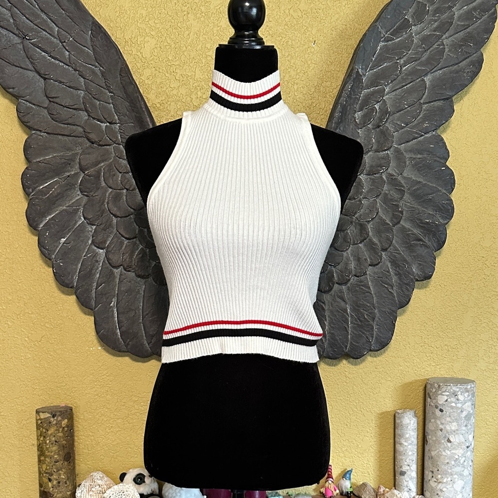 Kendall & Kylie White Ribbed Crop Top with Red and Black Stripes